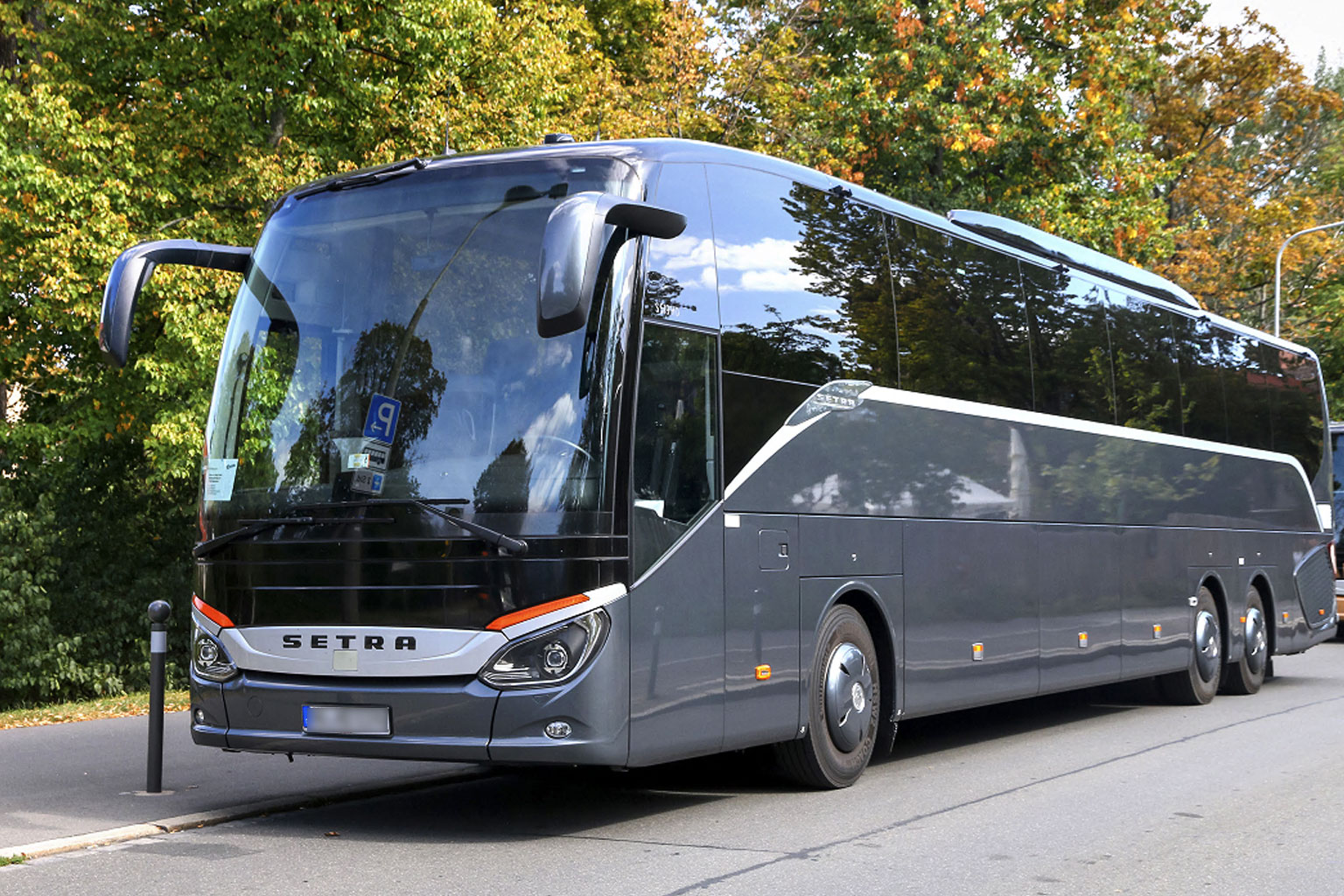 Reisebus-L-bis-50-Personen
